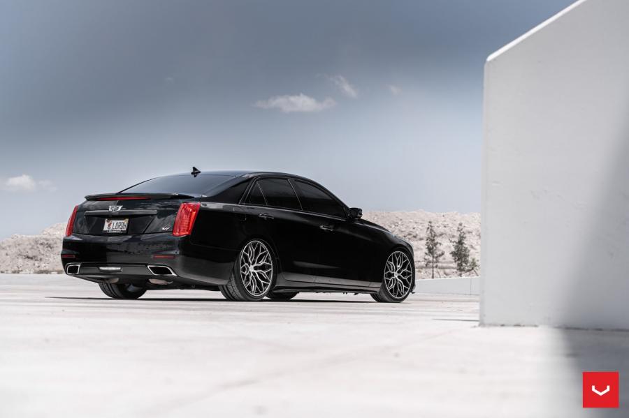  Cadillac CTS-V on Vossen Wheels (HF-2) 2018 года  (фото 7 из 13)